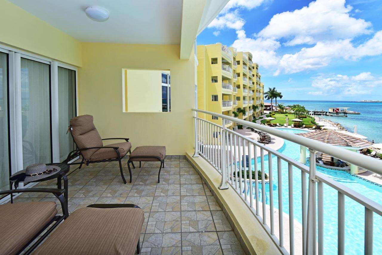 The Villas At Simpson Bay Resort Exterior photo