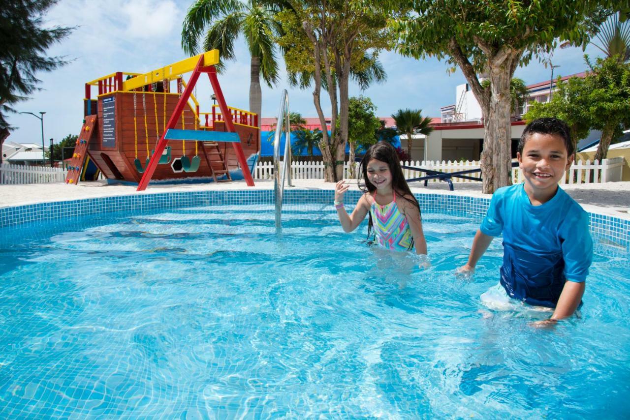 The Villas At Simpson Bay Resort Exterior photo